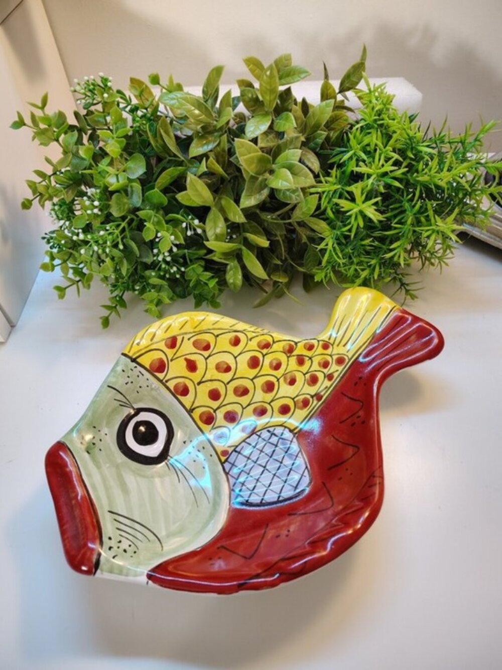 Desuir for VIETRI Italy Hand Painted Ceramic Fish Bowl Wall Decor